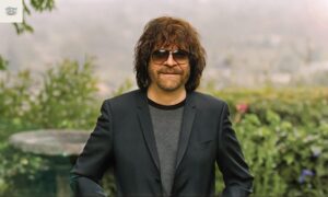 Jeff Lynne Net Worth Career Life Style Updated 2025